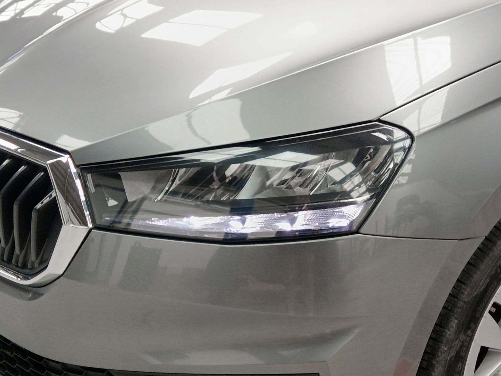 Škoda Fabia 1.0 TSI Selection - foto 25