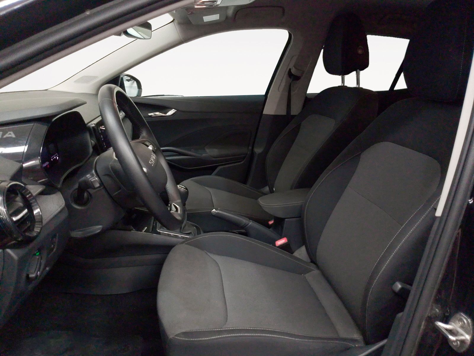 Škoda Fabia 1.0 TSI Selection - foto 10