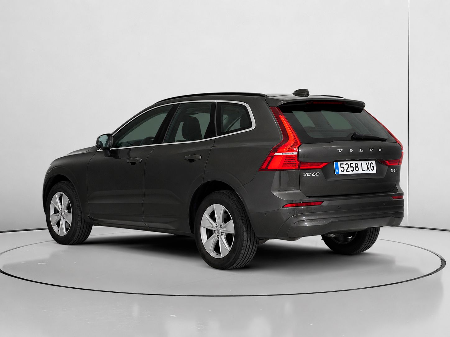 Volvo XC60 B4 D Momentum Pro - foto 5