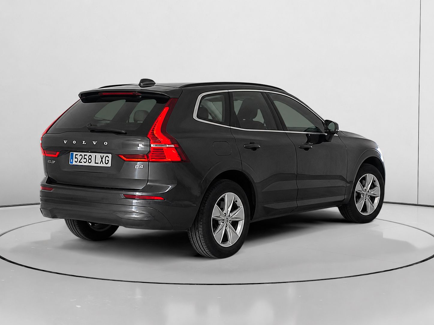 Volvo XC60 B4 D Momentum Pro - foto 3