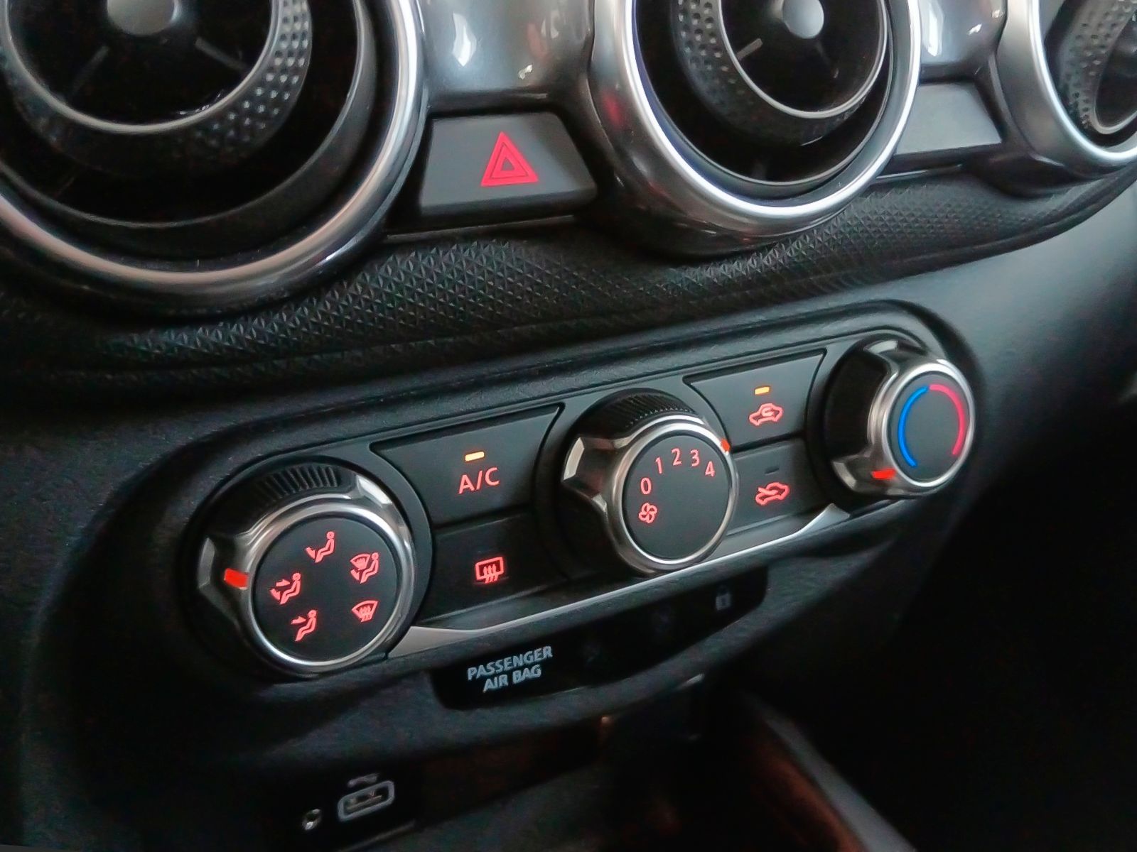 Nissan Juke DIG-T Acenta - foto 21
