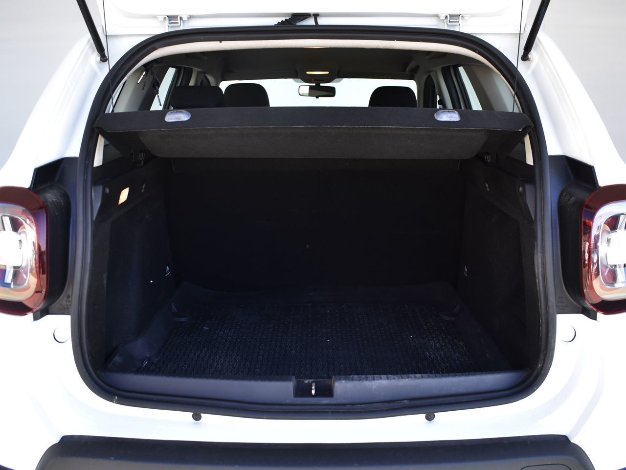 Dacia Duster Essential 1.6 4x2 GLP - foto 12