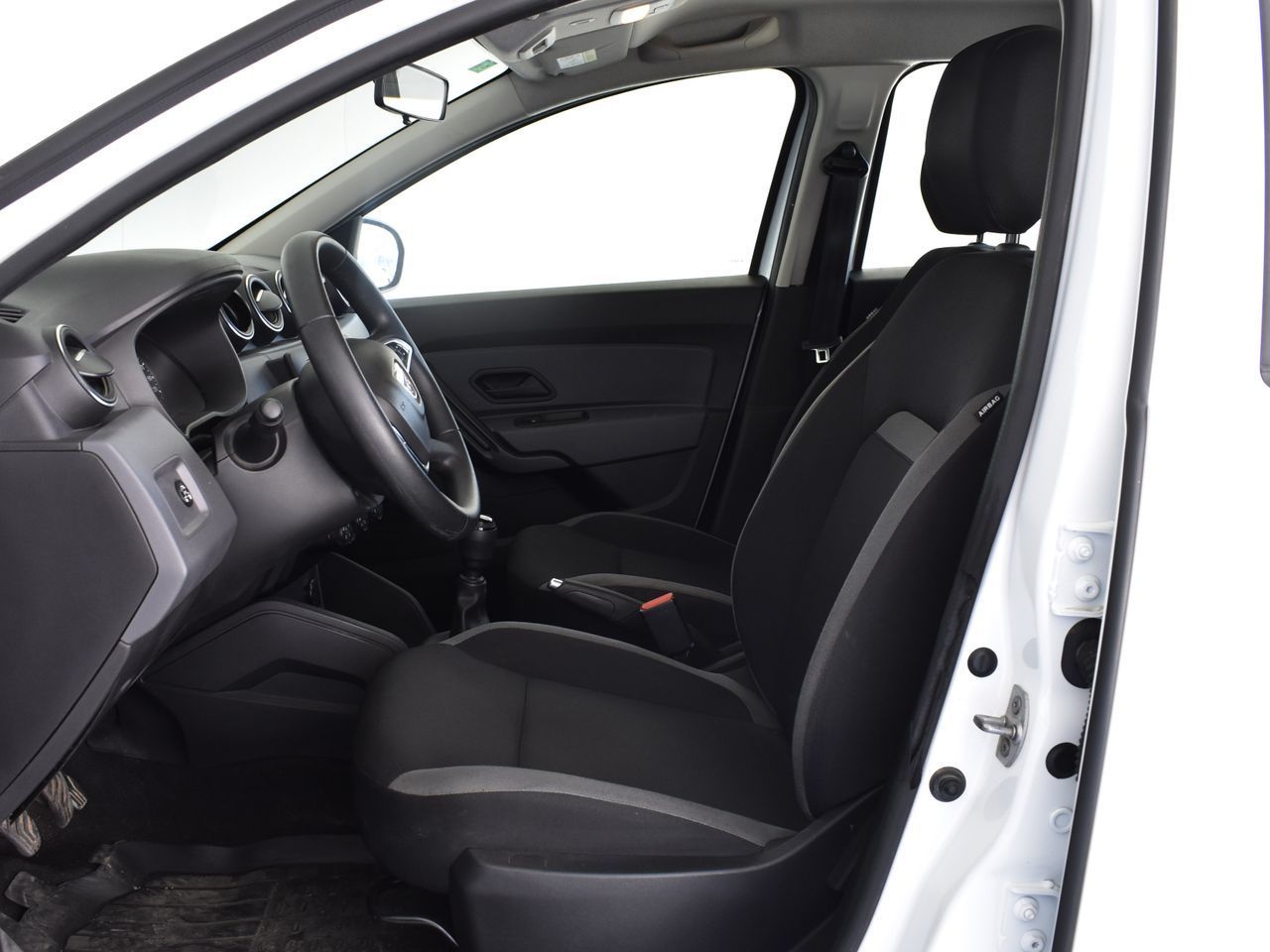 Dacia Duster Essential 1.6 4x2 GLP - foto 9