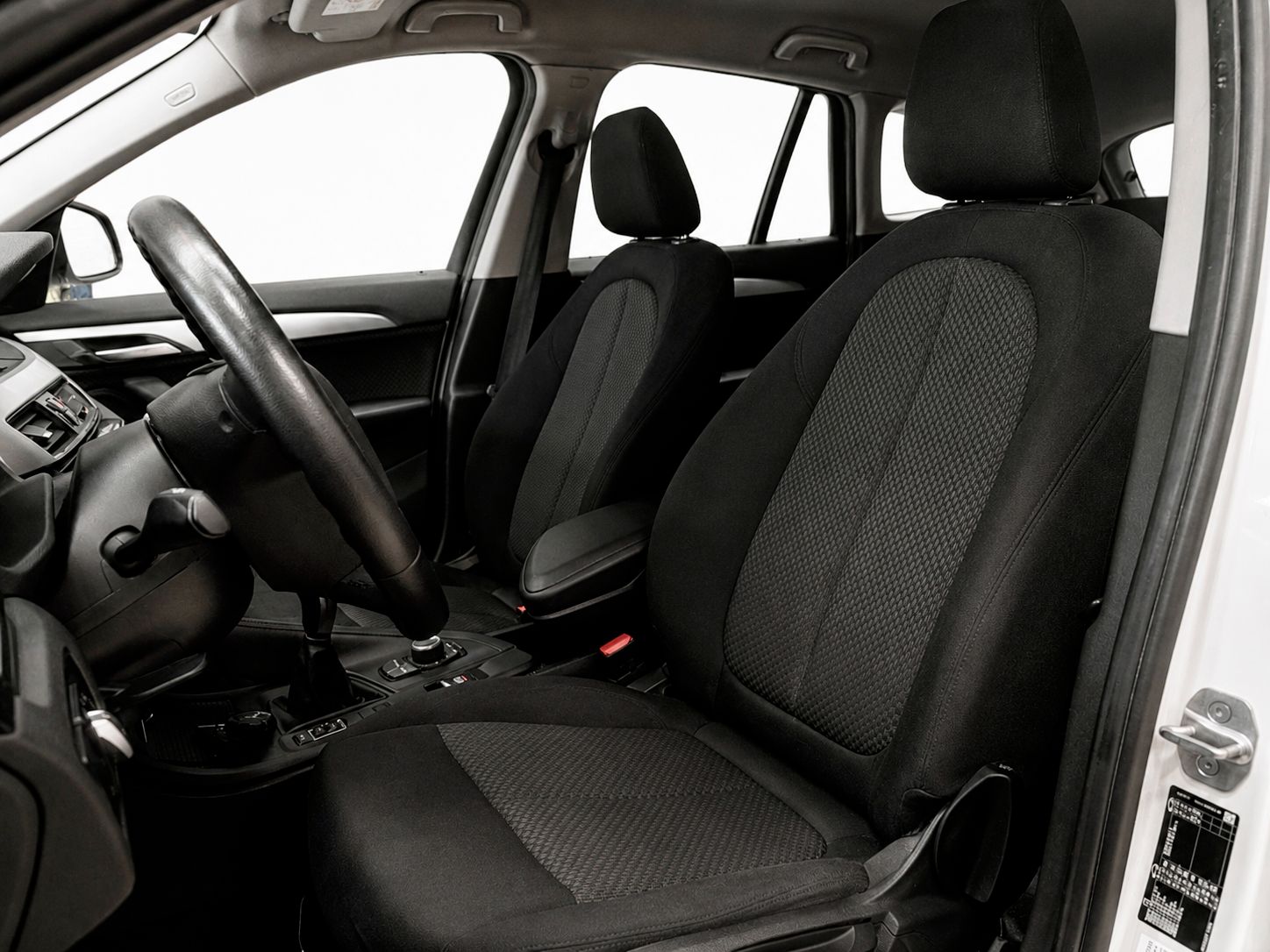 BMW X1 sDrive16d - foto 11