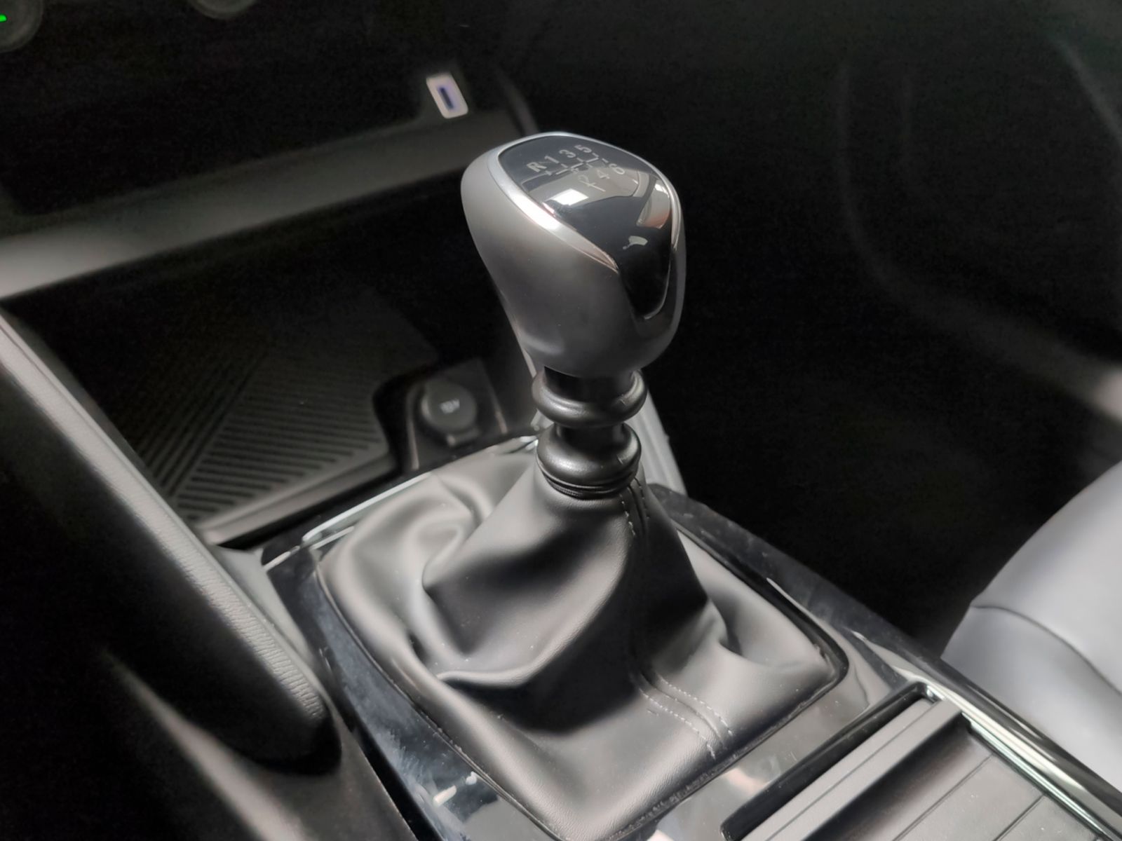 Citroën C4 PureTech 130 Plus - foto 15