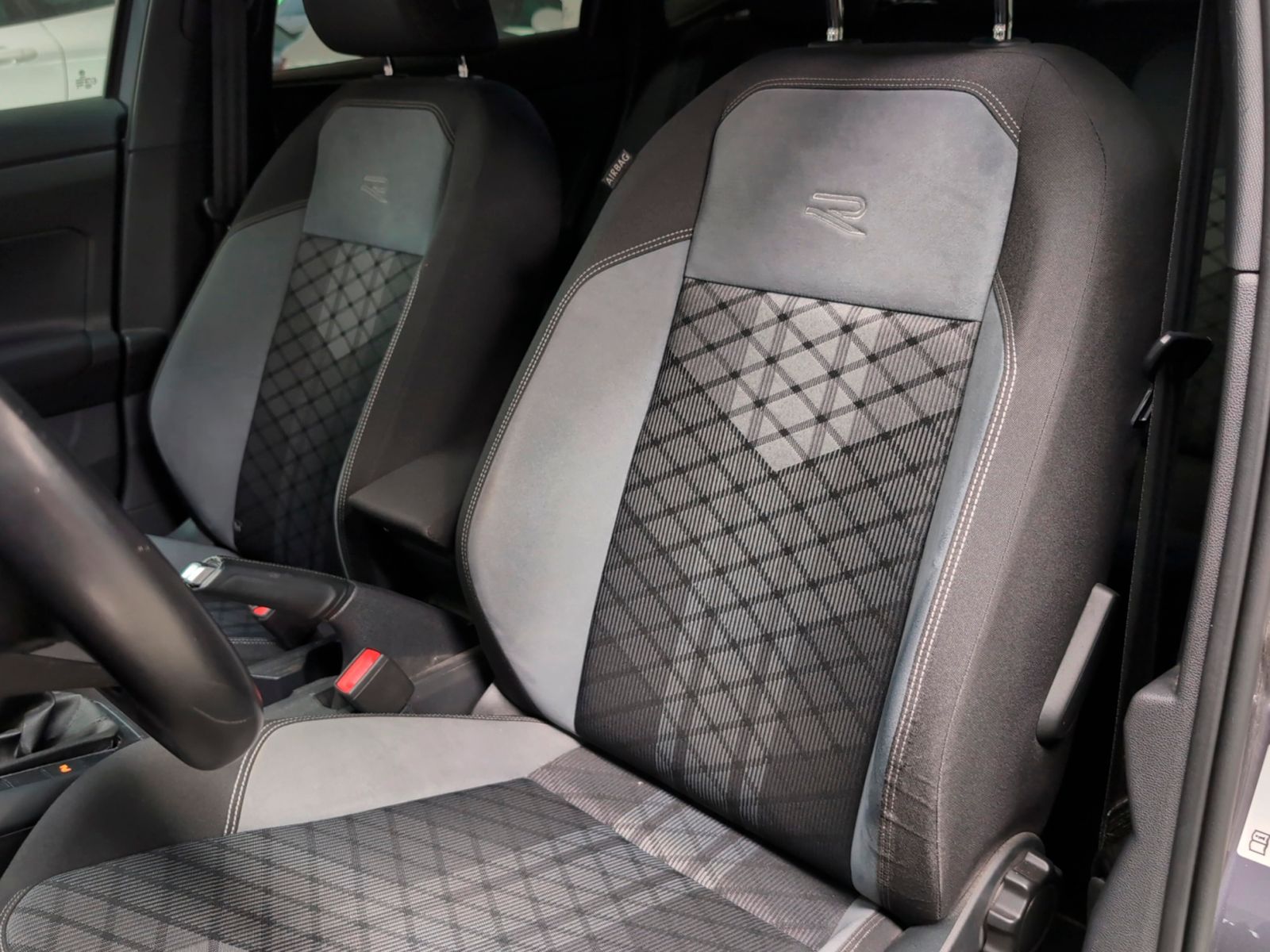 Volkswagen Polo R-Line 1.0 TSI - foto 21