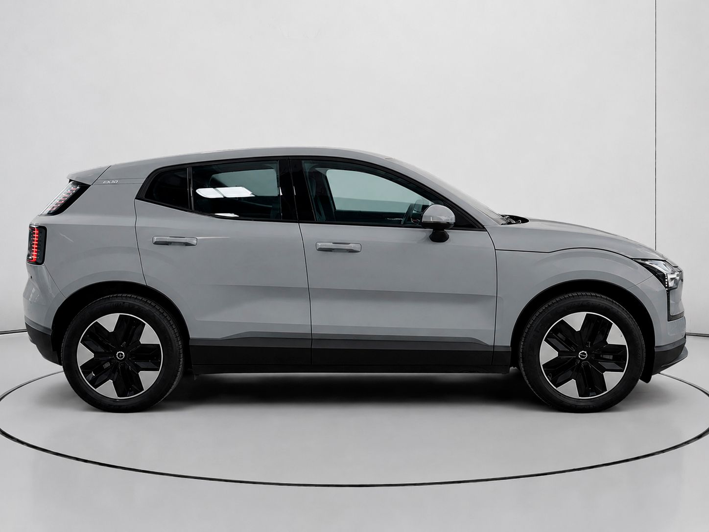 Volvo EX30 Single Motor Extended Range Core - foto 2