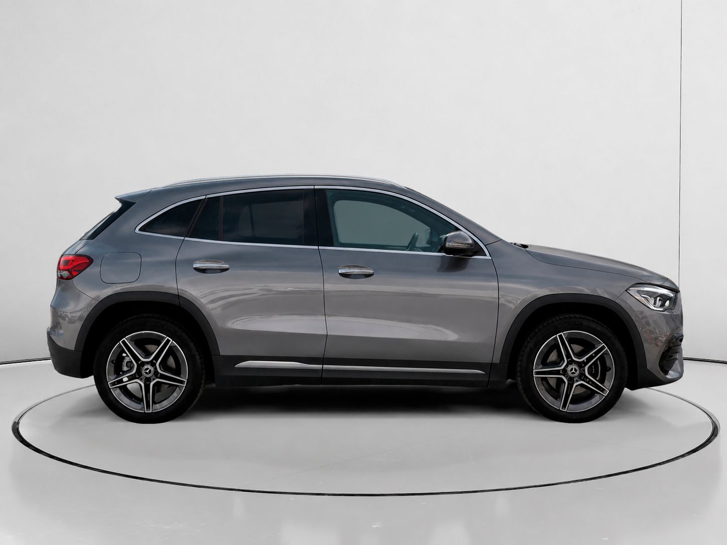 Mercedes-Benz GLA 250 e - foto 2