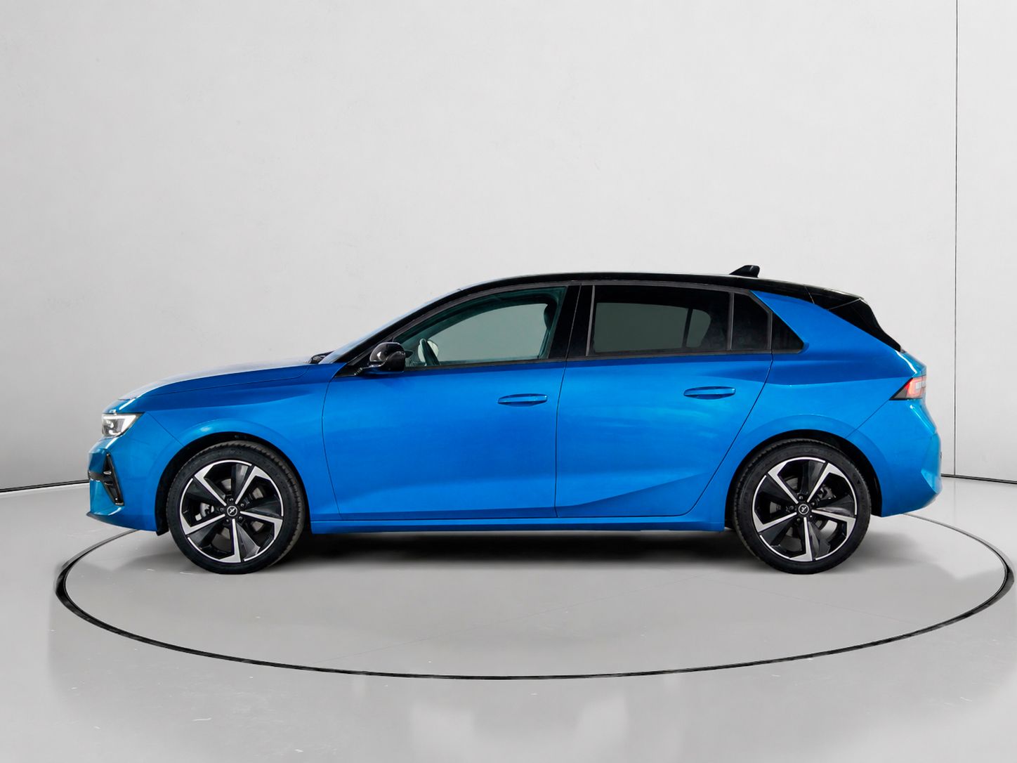 Opel Astra 1.2 Turbo XHT GS - foto 6