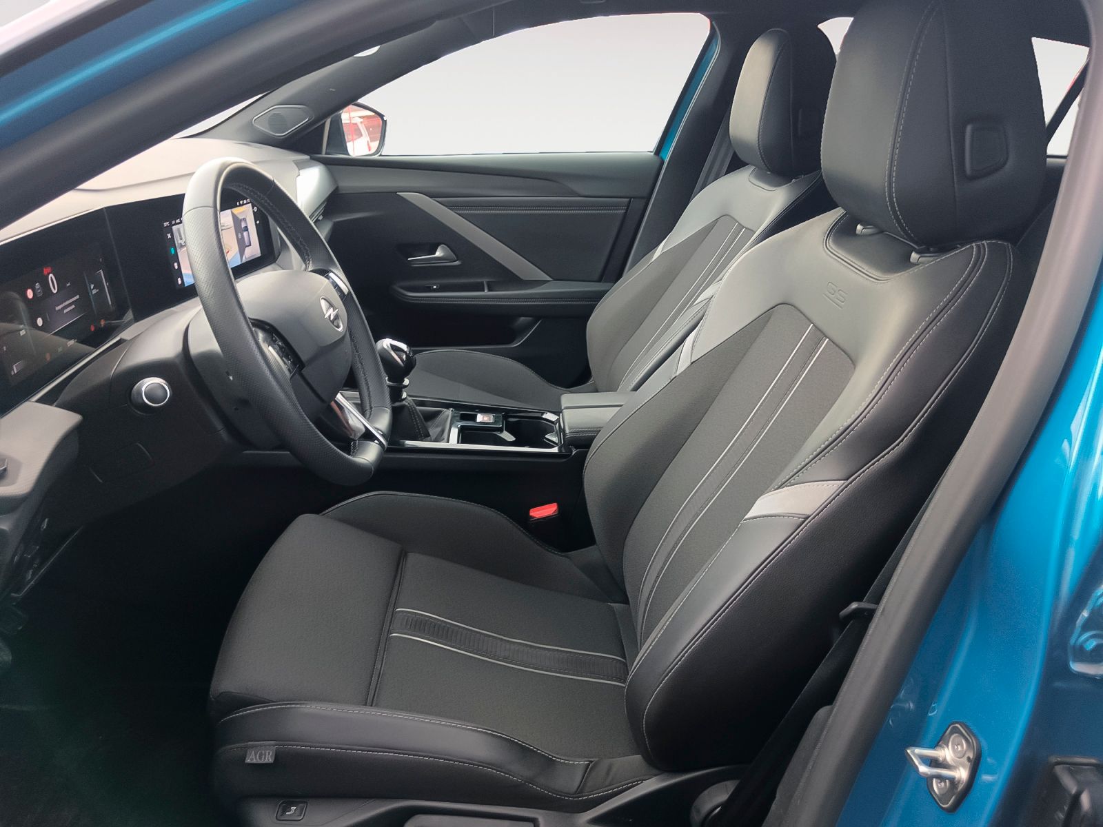 Opel Astra 1.2 Turbo XHT GS - foto 11