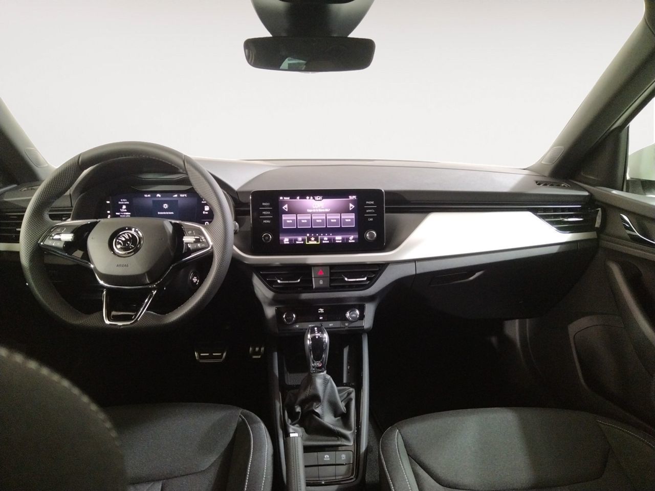 Škoda Kamiq 1.5 TSI Sport DSG - foto 6