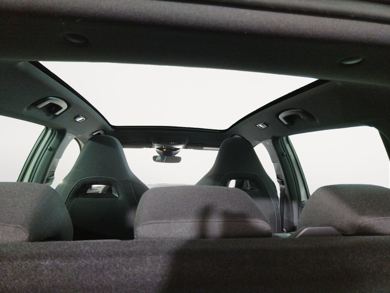 Škoda Kamiq 1.5 TSI Sport DSG - foto 10