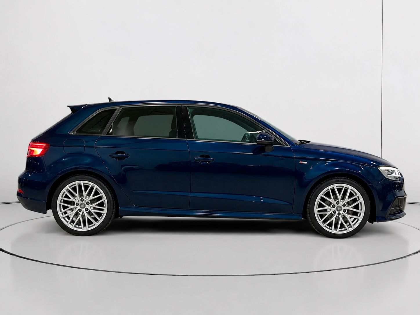 Audi A3 S line 30 TDI - foto 2