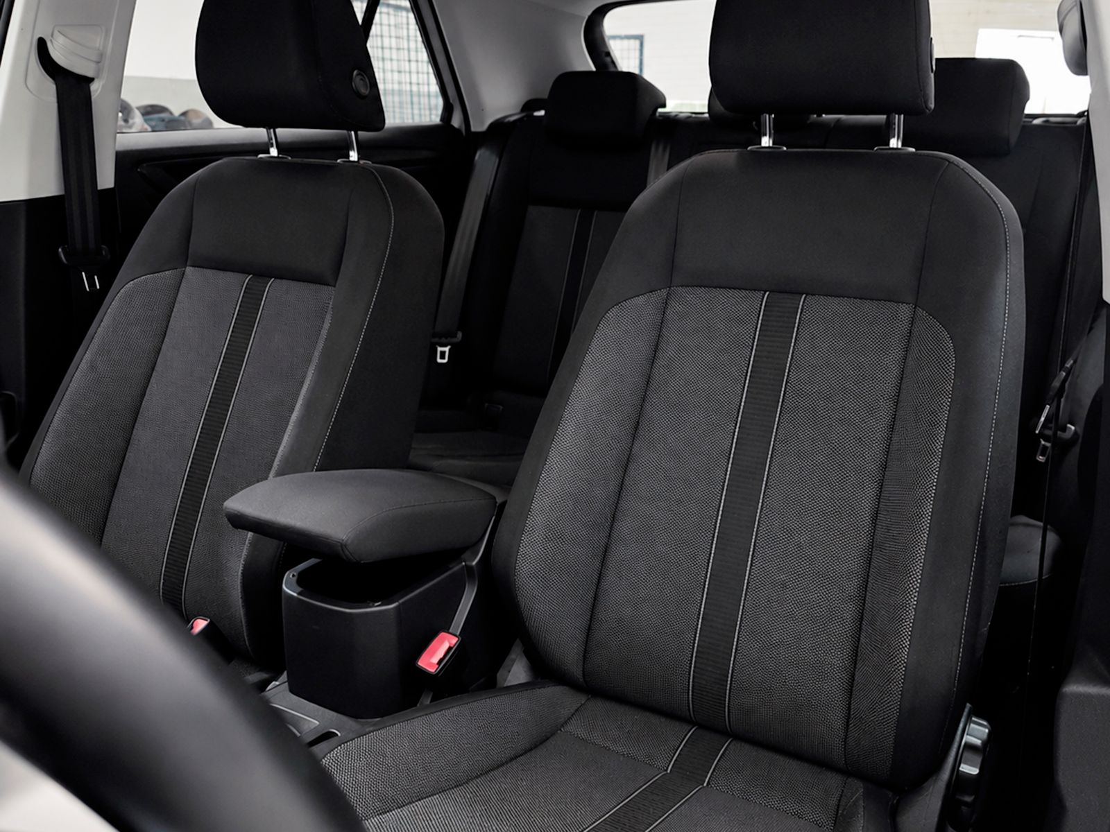 Volkswagen T-Roc Dark 1.0 TSI - foto 22