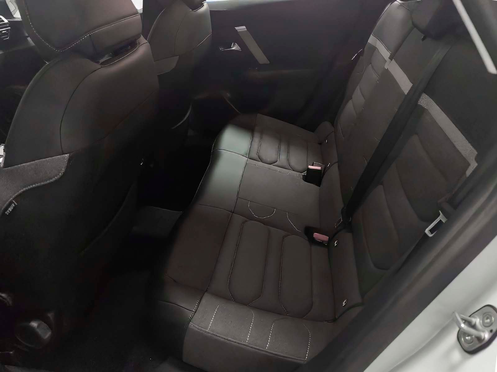 Citroën C4 PureTech 130 Plus - foto 15
