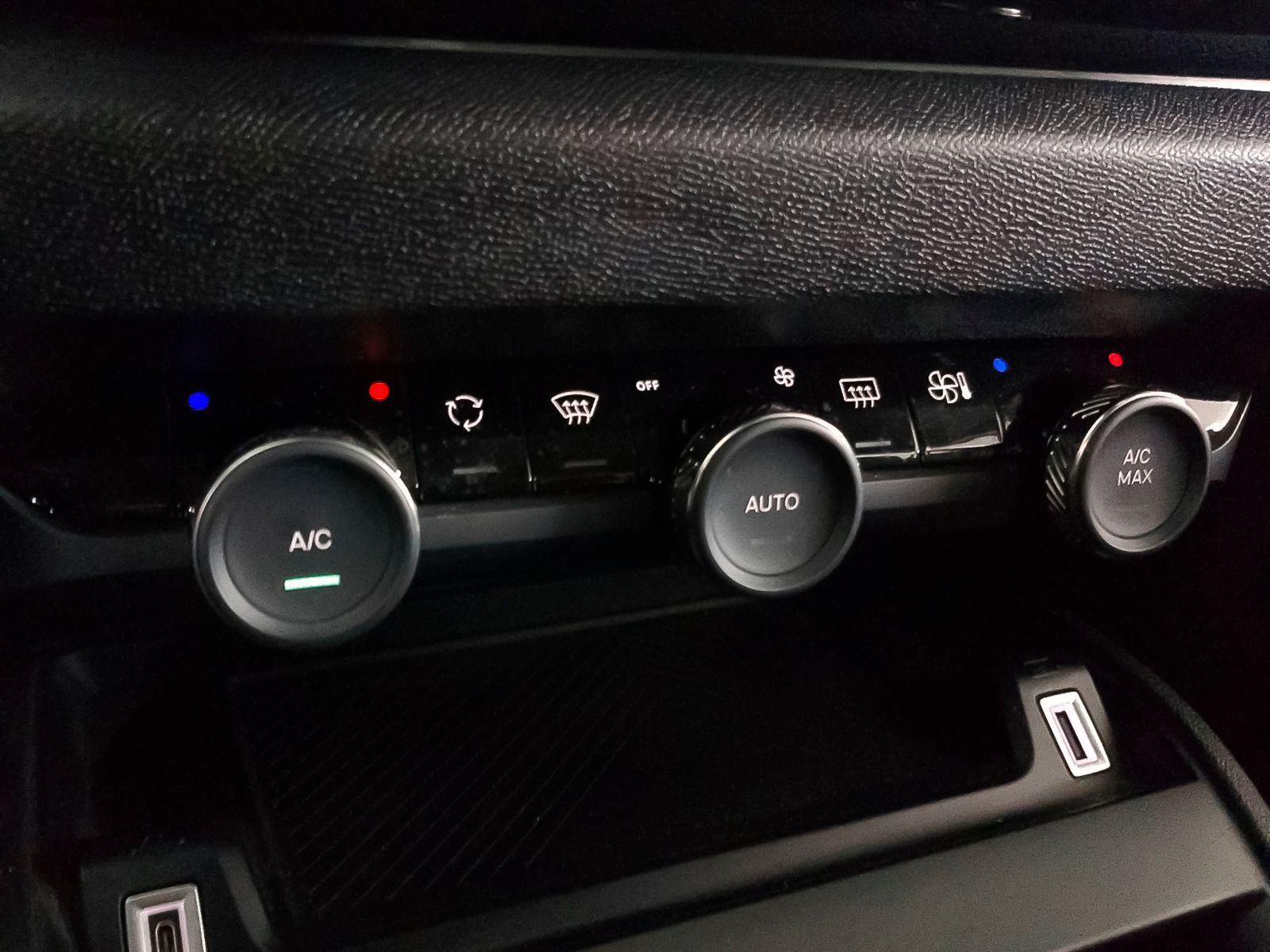 Citroën C4 PureTech 130 Plus - foto 24