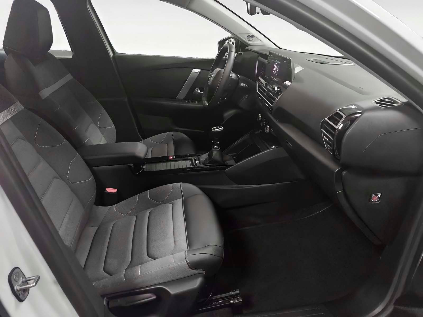 Citroën C4 PureTech 130 Plus - foto 16