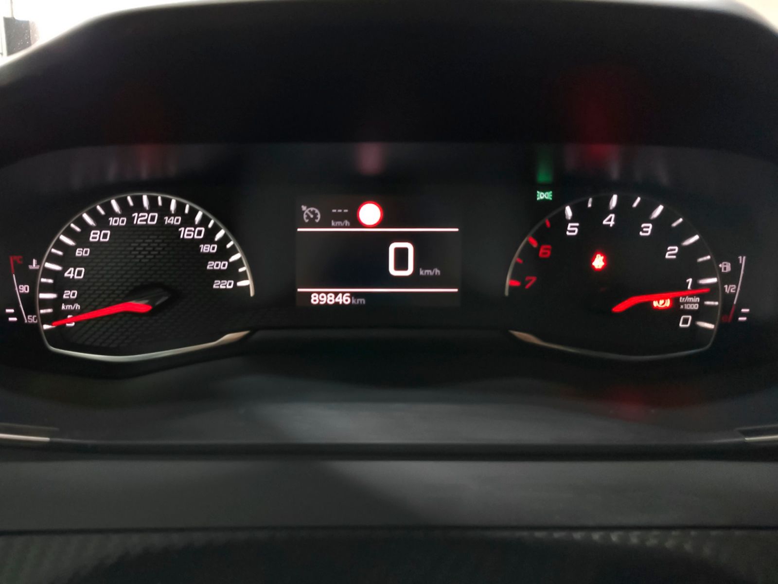 Peugeot 2008 BlueHDi 110 Allure - foto 16