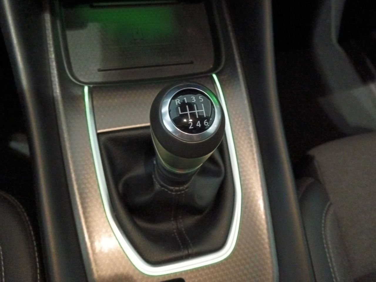 Nissan Qashqai DIG-T 140 N-Connecta - foto 12