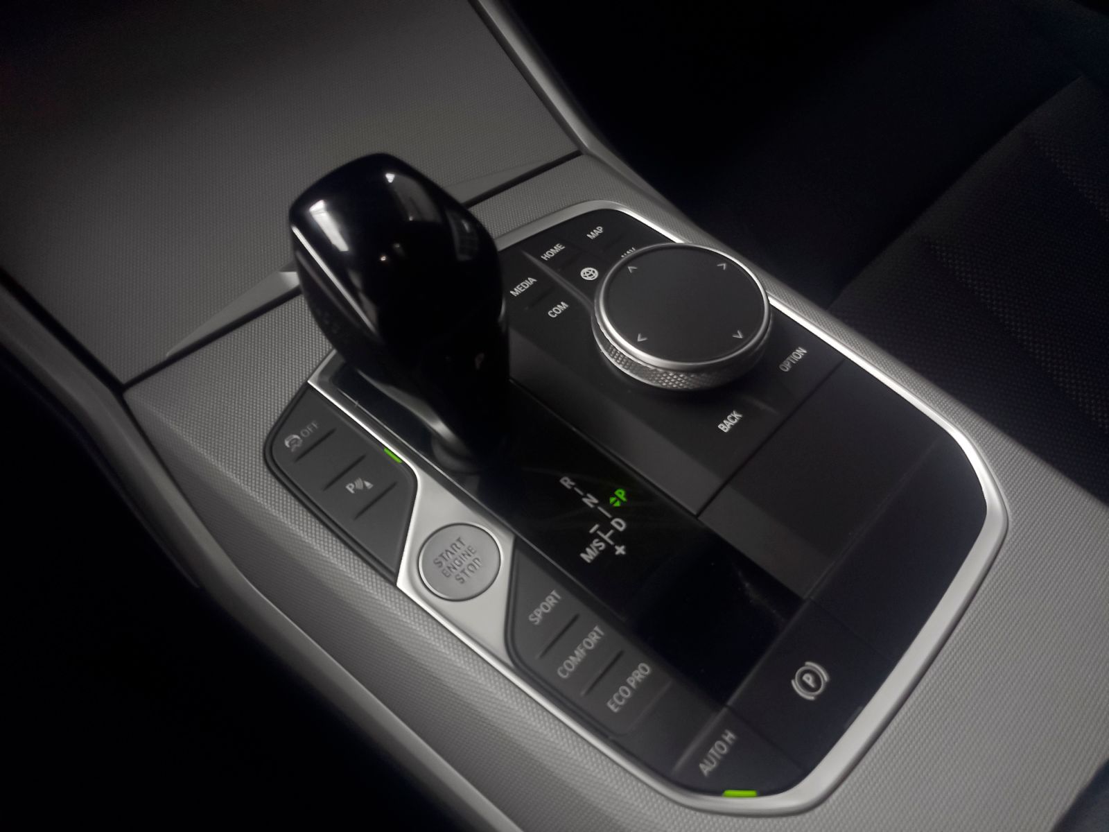 BMW Serie 3 318d - foto 15
