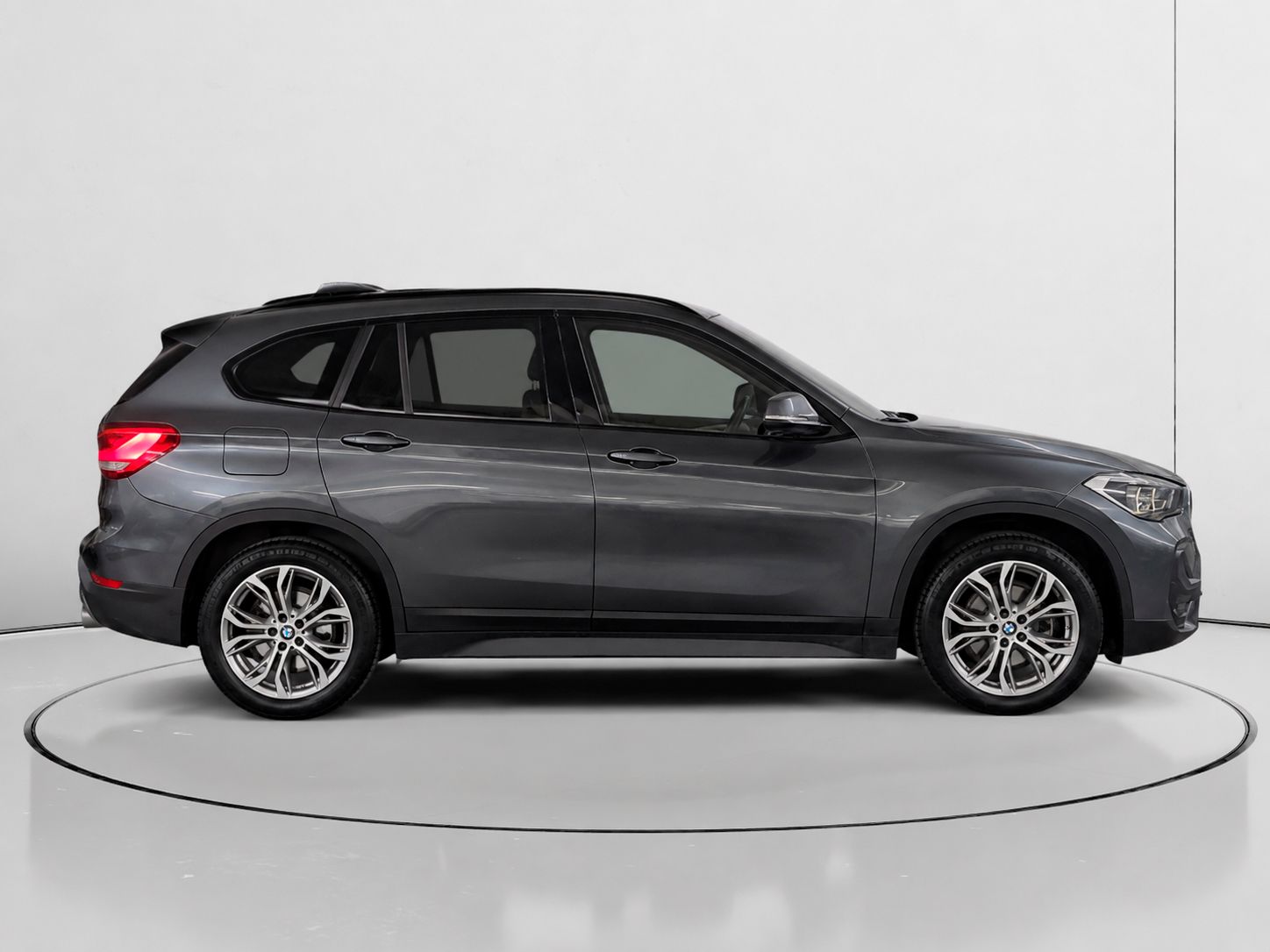 BMW X1 sDrive18i - foto 2