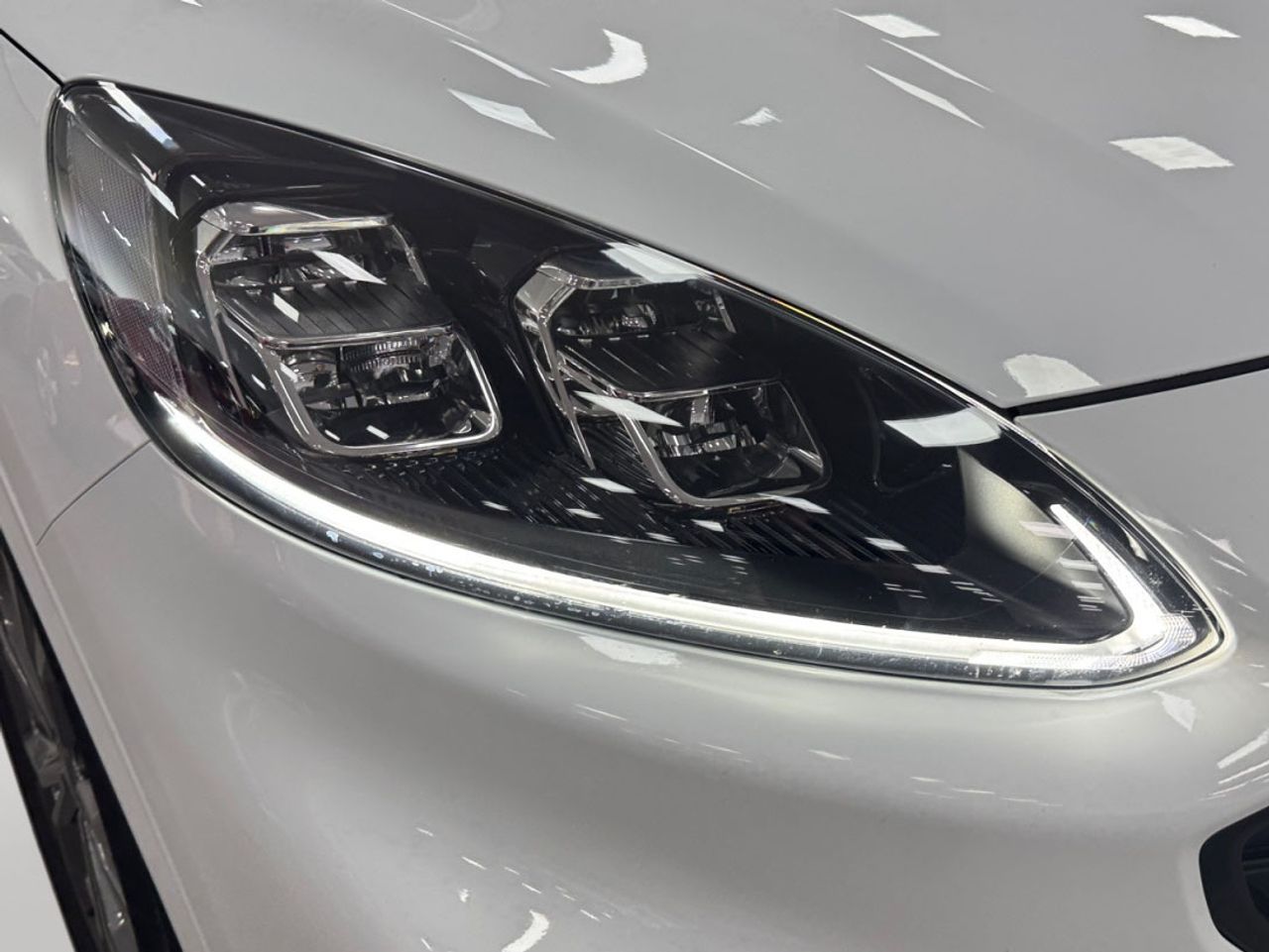 Ford Kuga 2.5 Duratec PHEV ST-Line - foto 27