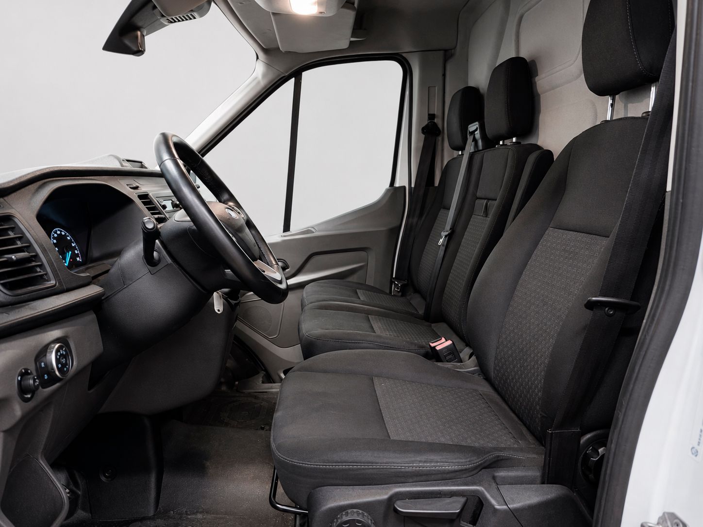 Ford Transit Furgon 350 L3H2 Trend - foto 11