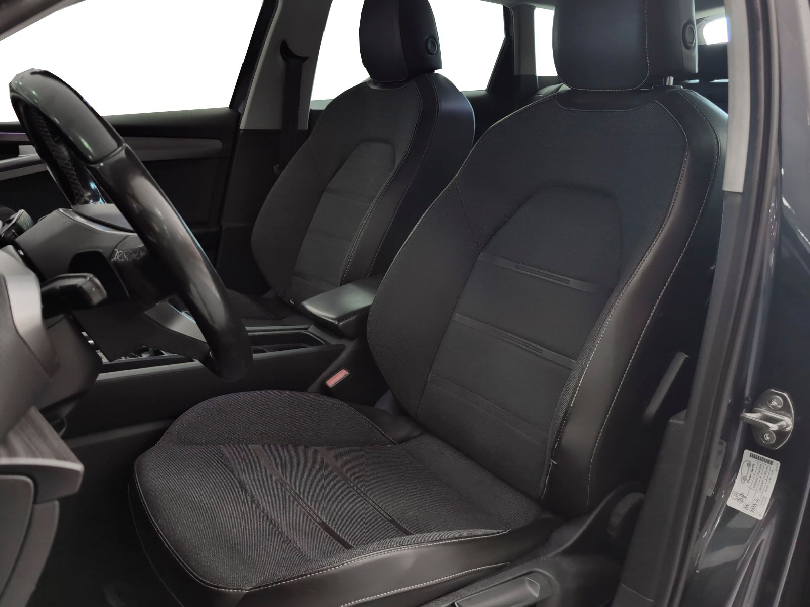SEAT León 2.0 TDI Xcellence Go L DSG - foto 23