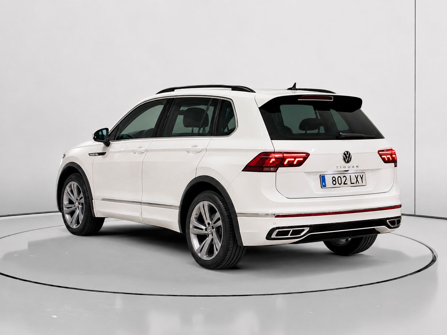 Volkswagen Tiguan R-Line 2.0 TDI DSG - foto 5