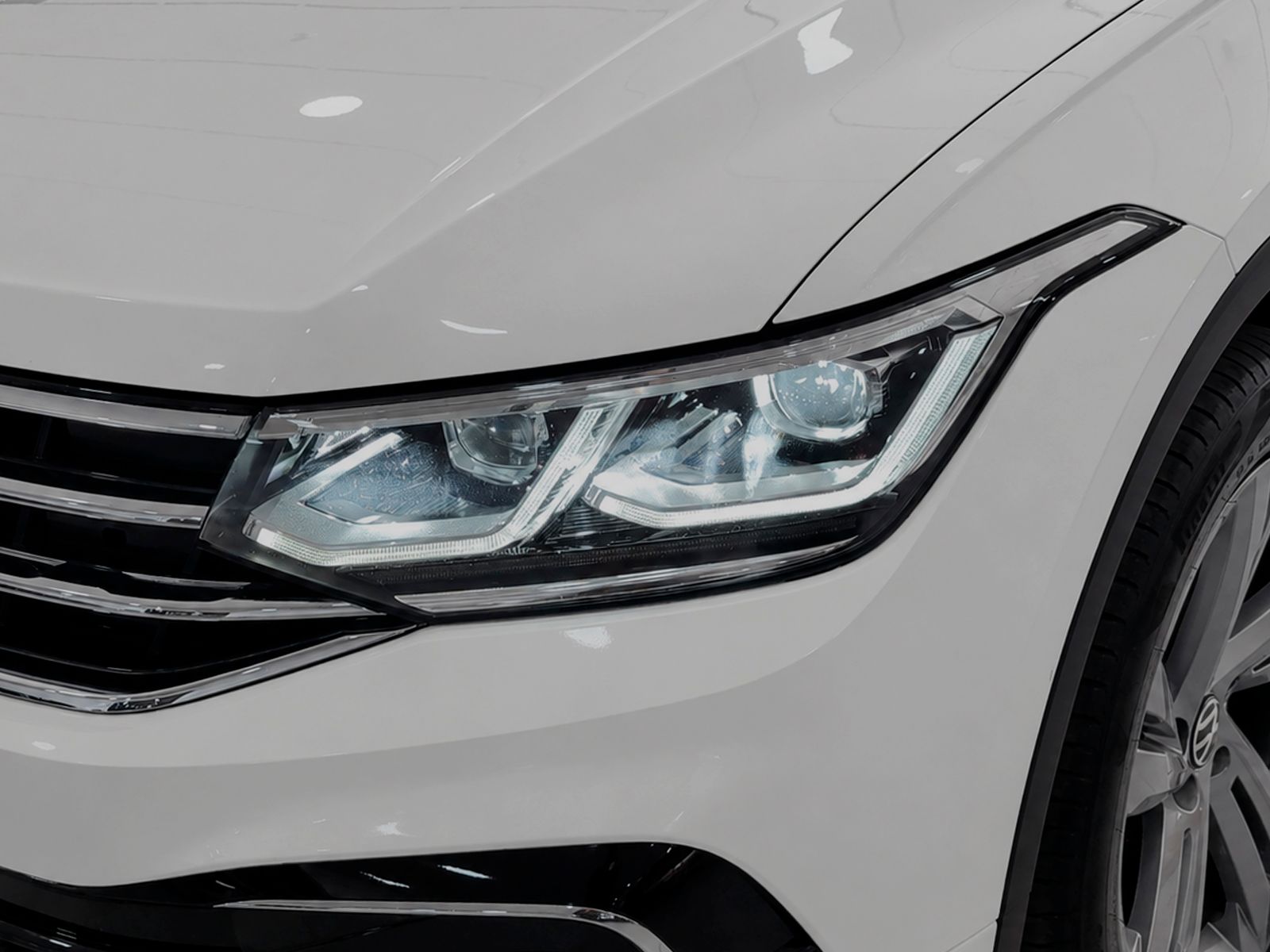 Volkswagen Tiguan R-Line 2.0 TDI DSG - foto 26