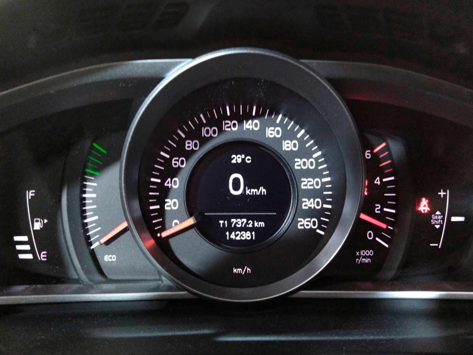 Volvo V40 D2 Kinetic - foto 16