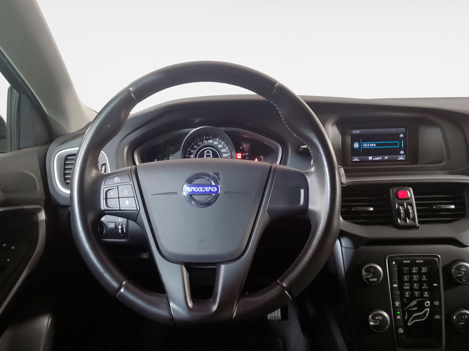 Volvo V40 D2 Kinetic - foto 10