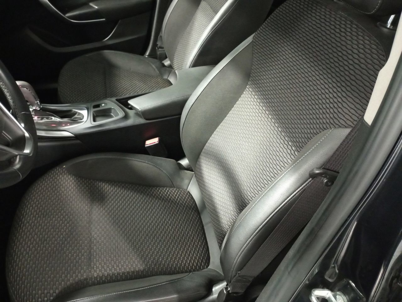 Opel Insignia 2.0 CDTI Excellence - foto 15