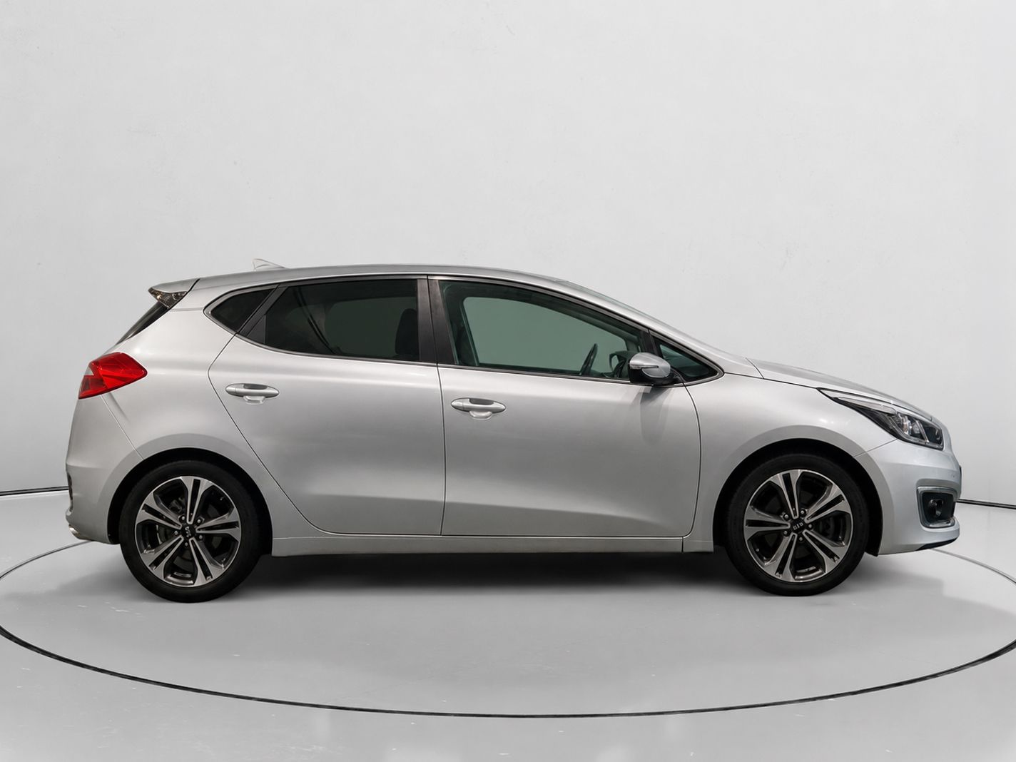Kia Ceed 1.0 T-GDi Eco-Dynamics x-Tech17 - foto 2