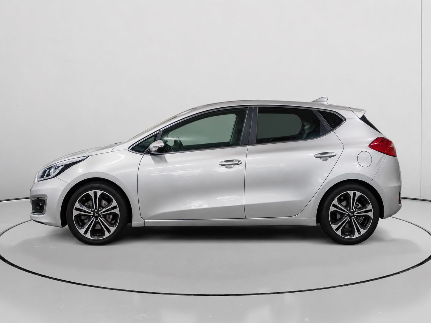 Kia Ceed 1.0 T-GDi Eco-Dynamics x-Tech17 - foto 6