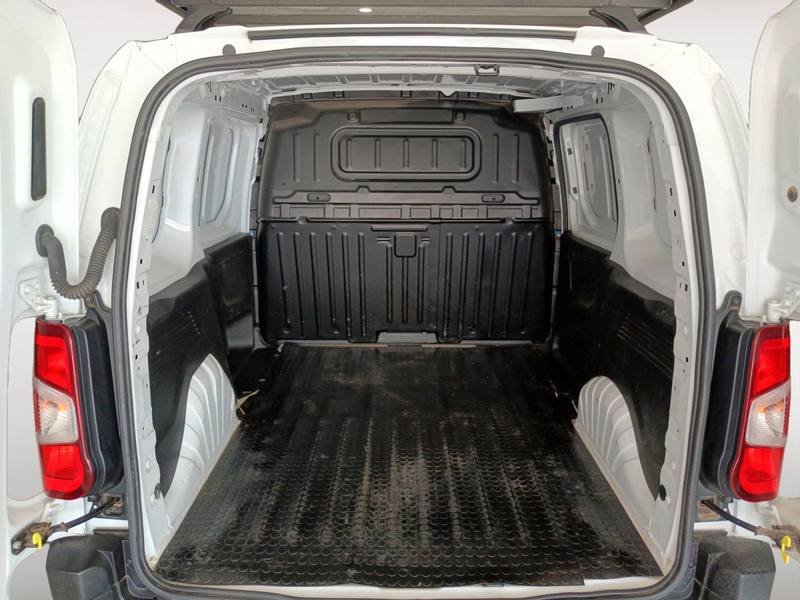 Peugeot Partner Furgon BlueHDi 100 Standard 600kg - foto 14