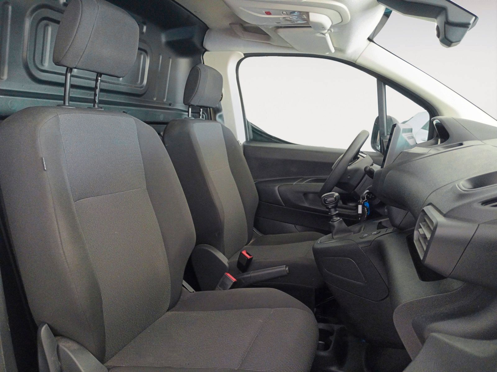 Peugeot Partner Furgon BlueHDi 100 Standard 600kg - foto 12