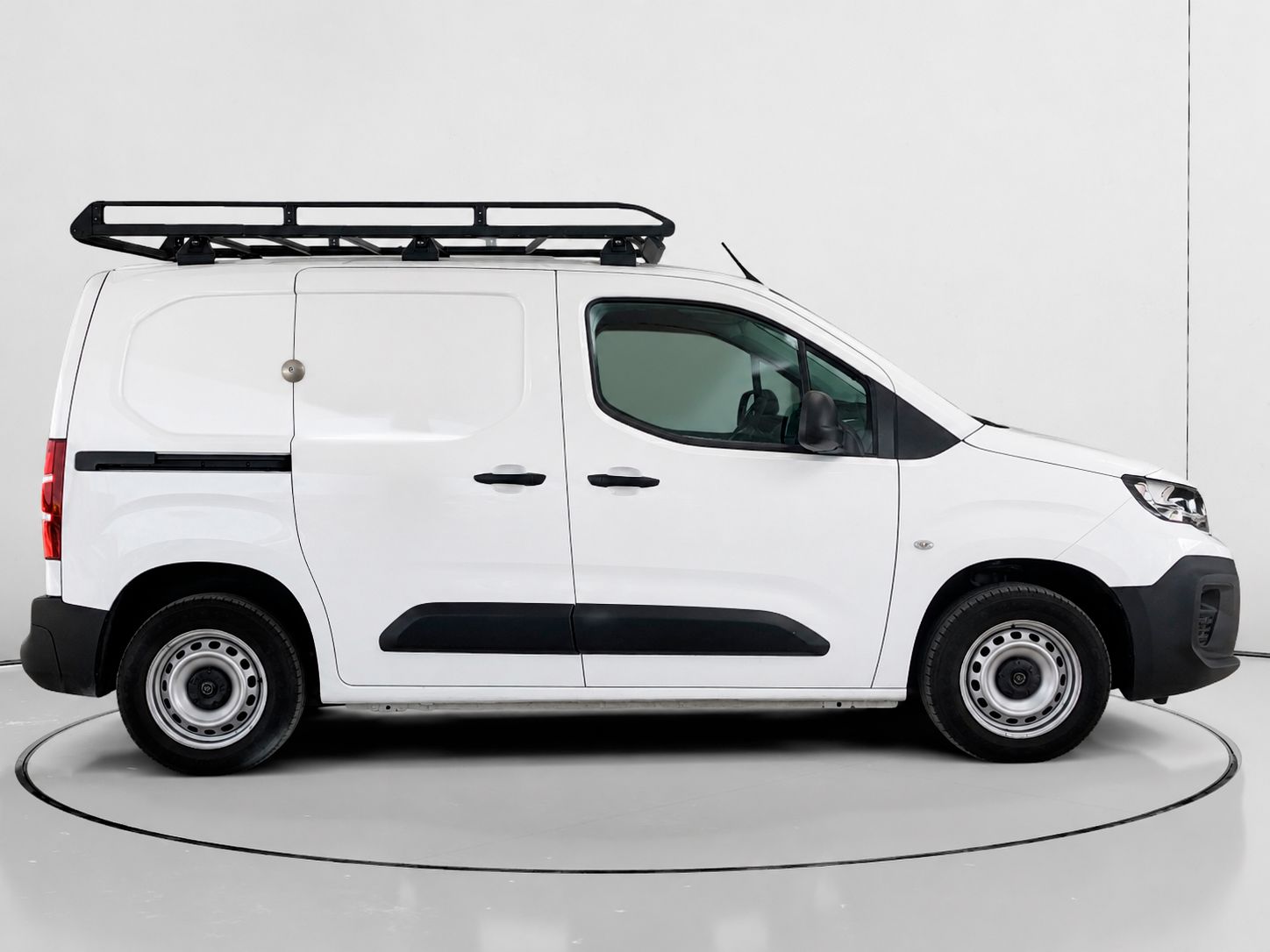 Peugeot Partner Furgon BlueHDi 100 Standard 600kg - foto 2
