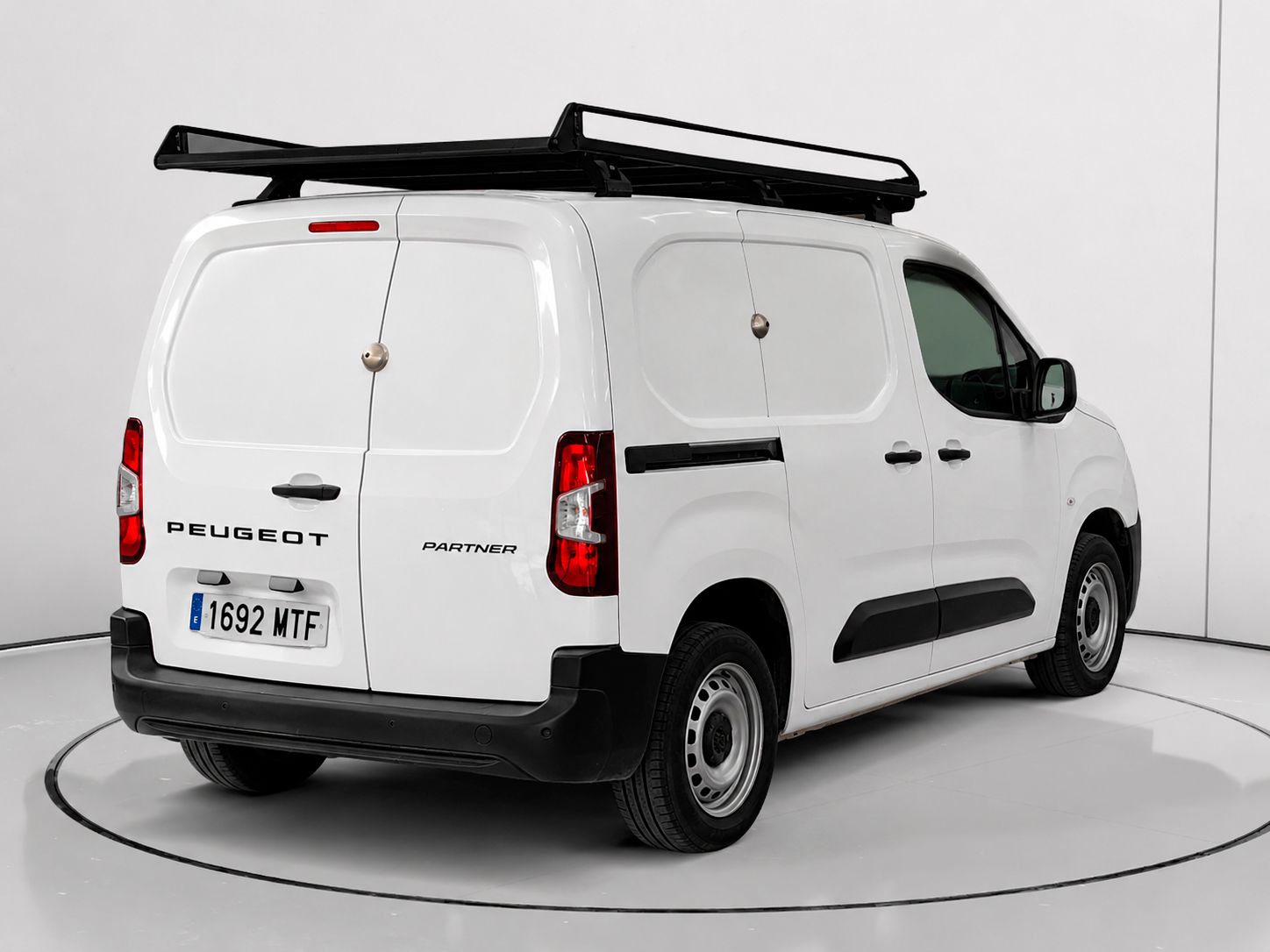 Peugeot Partner Furgon BlueHDi 100 Standard 600kg - foto 3