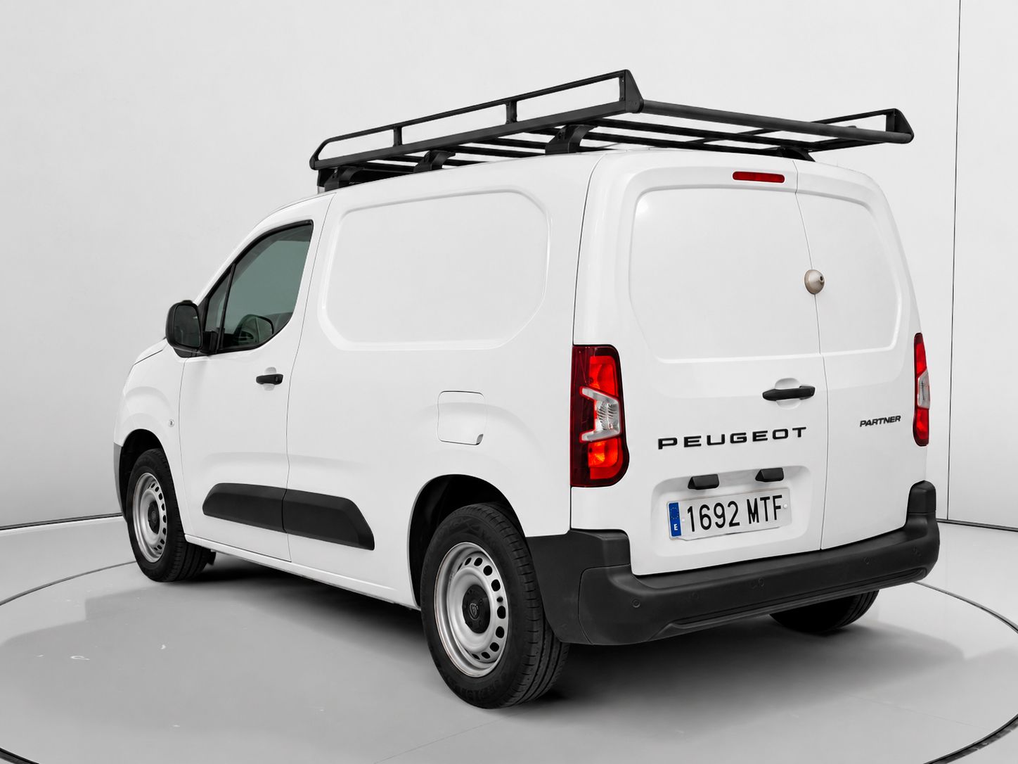 Peugeot Partner Furgon BlueHDi 100 Standard 600kg - foto 5