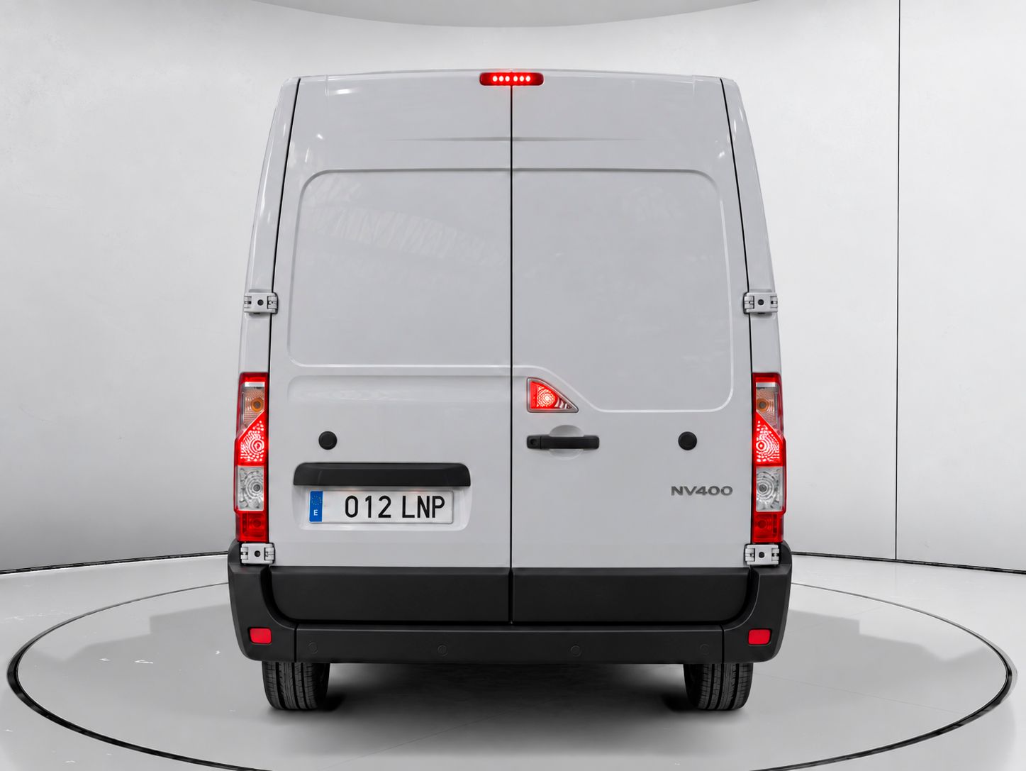 Nissan NV400 Furgon 2.3 dCi Optima L3H2 FWD - foto 4
