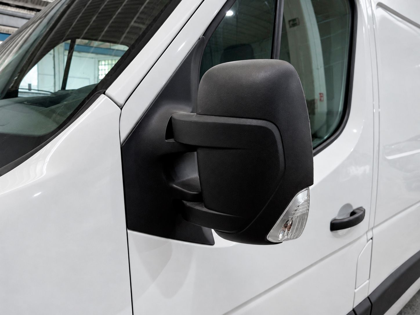 Nissan NV400 Furgon 2.3 dCi Optima L3H2 FWD - foto 20