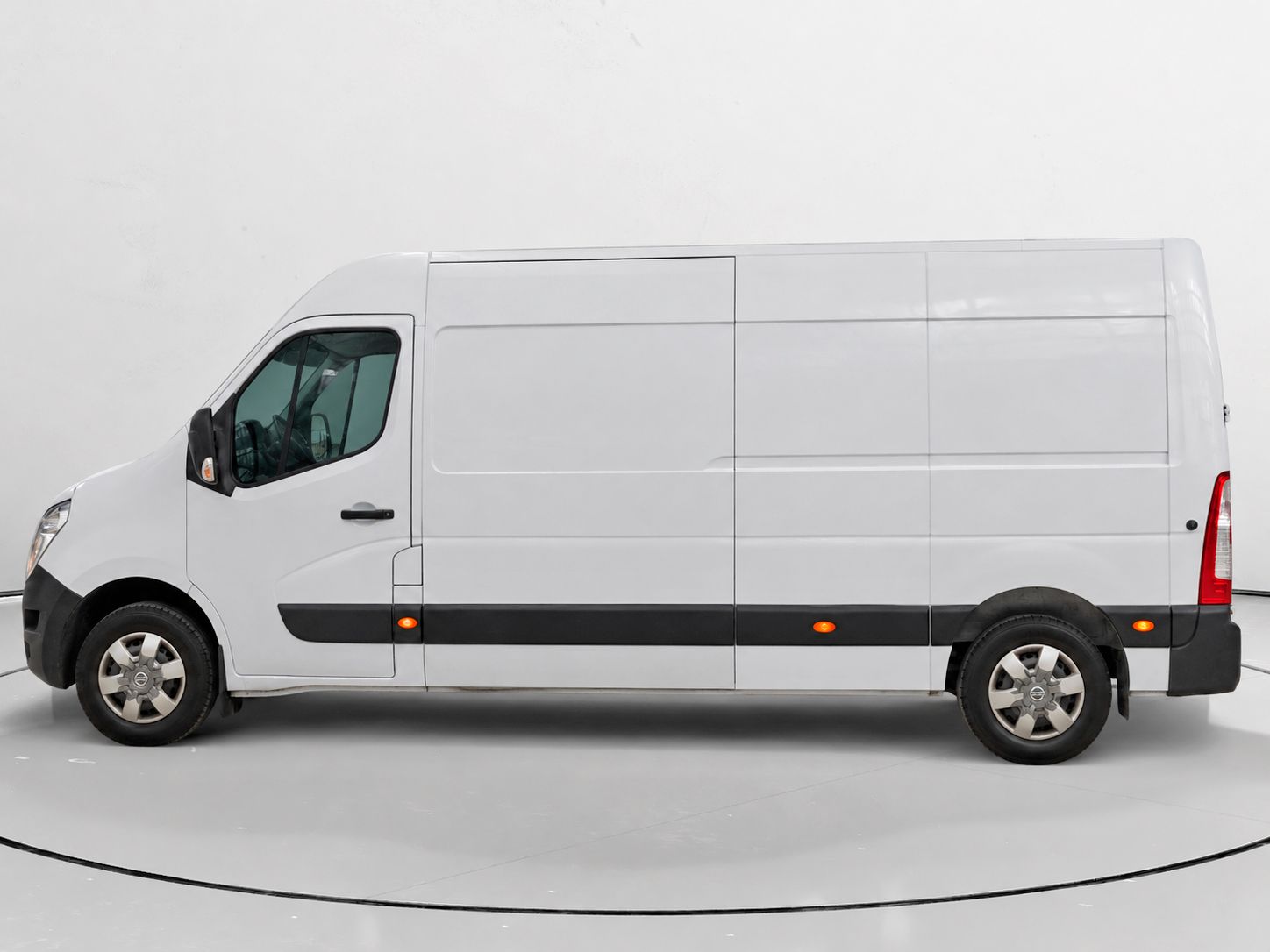 Nissan NV400 Furgon 2.3 dCi Optima L3H2 FWD - foto 6