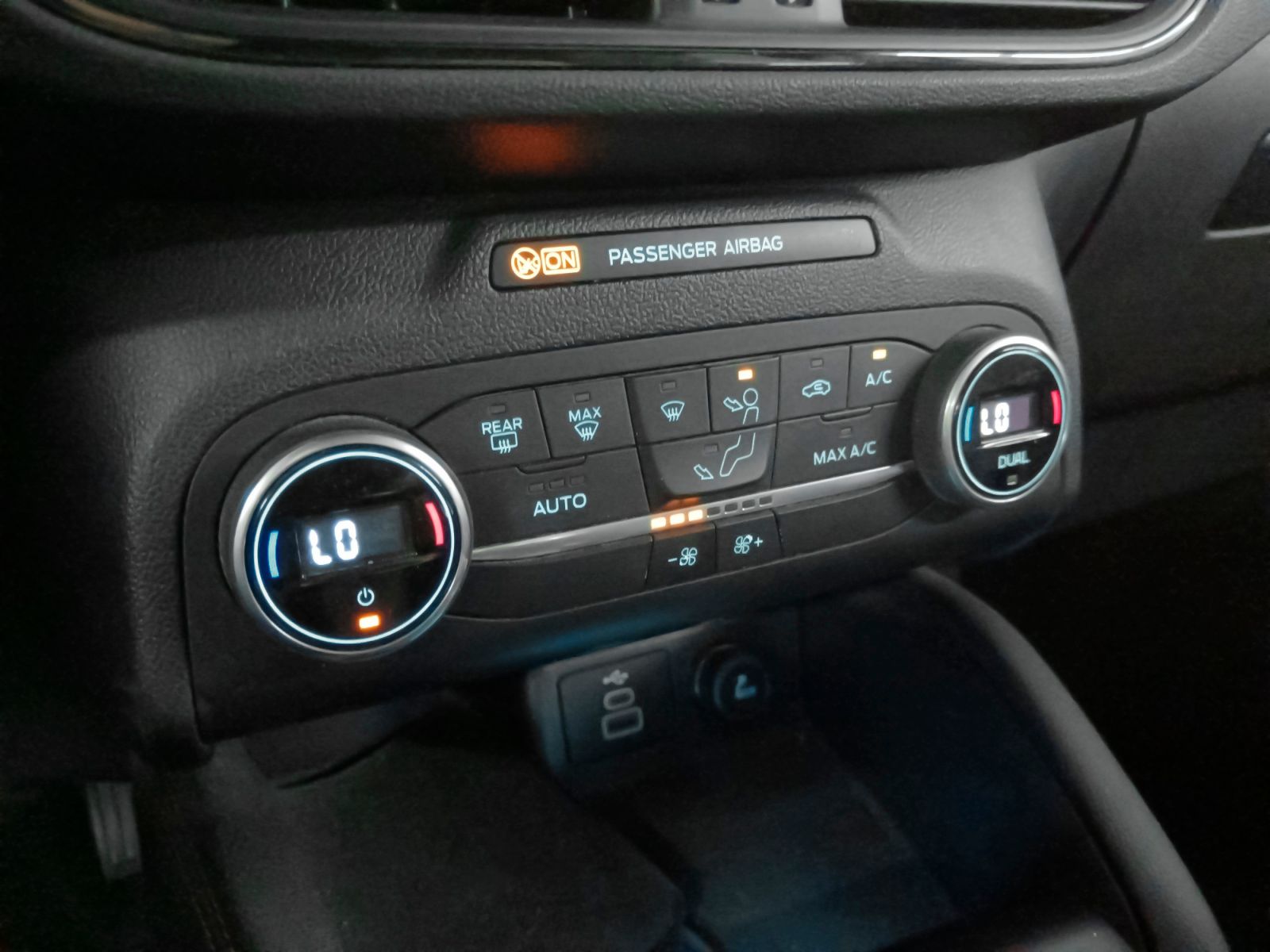 Ford Kuga 1.5T EcoBoost ST-Line X 4x2 - foto 21