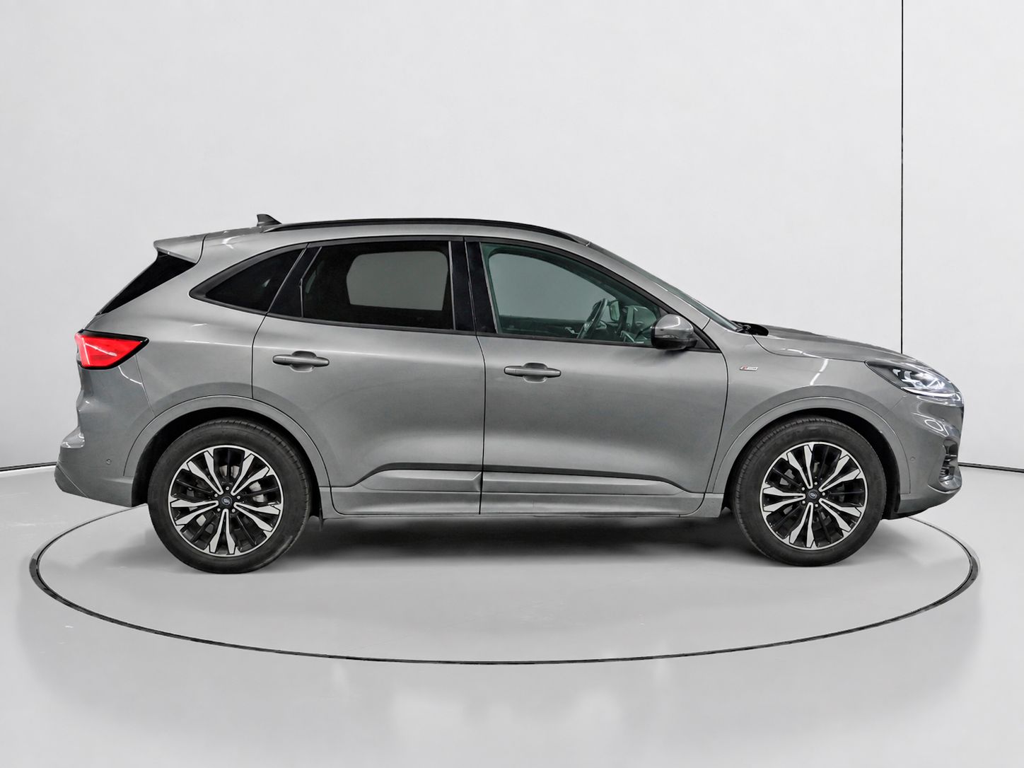 Ford Kuga 1.5T EcoBoost ST-Line X 4x2 - foto 2