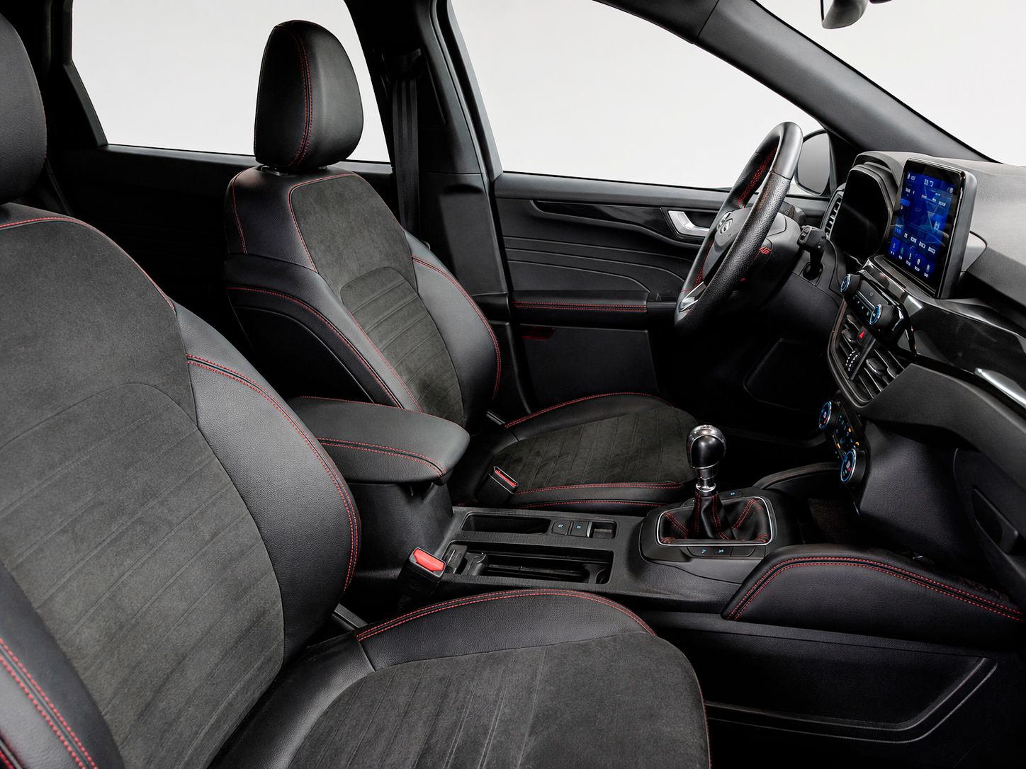 Ford Kuga 1.5T EcoBoost ST-Line X 4x2 - foto 11