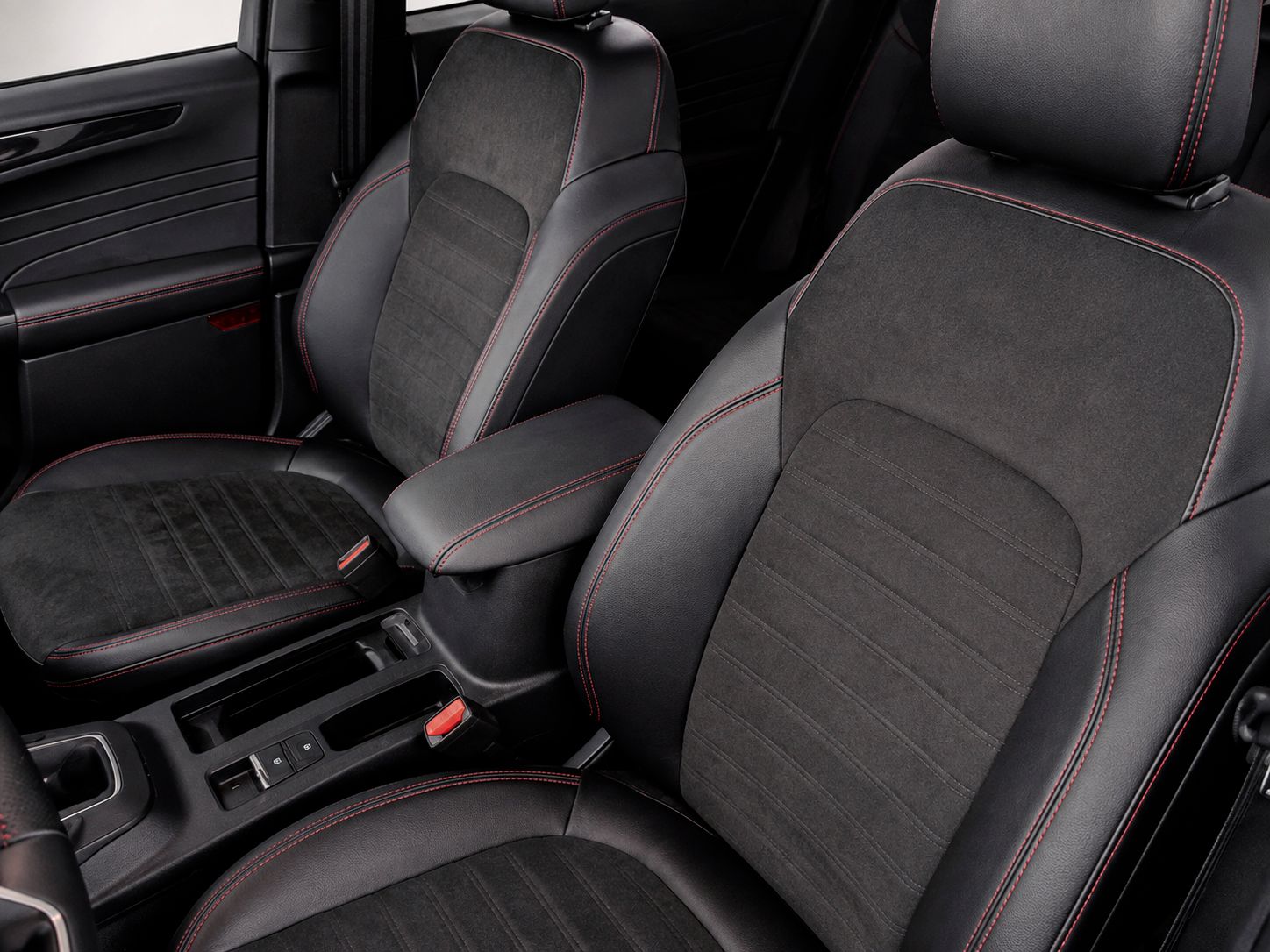 Ford Kuga 1.5T EcoBoost ST-Line X 4x2 - foto 22