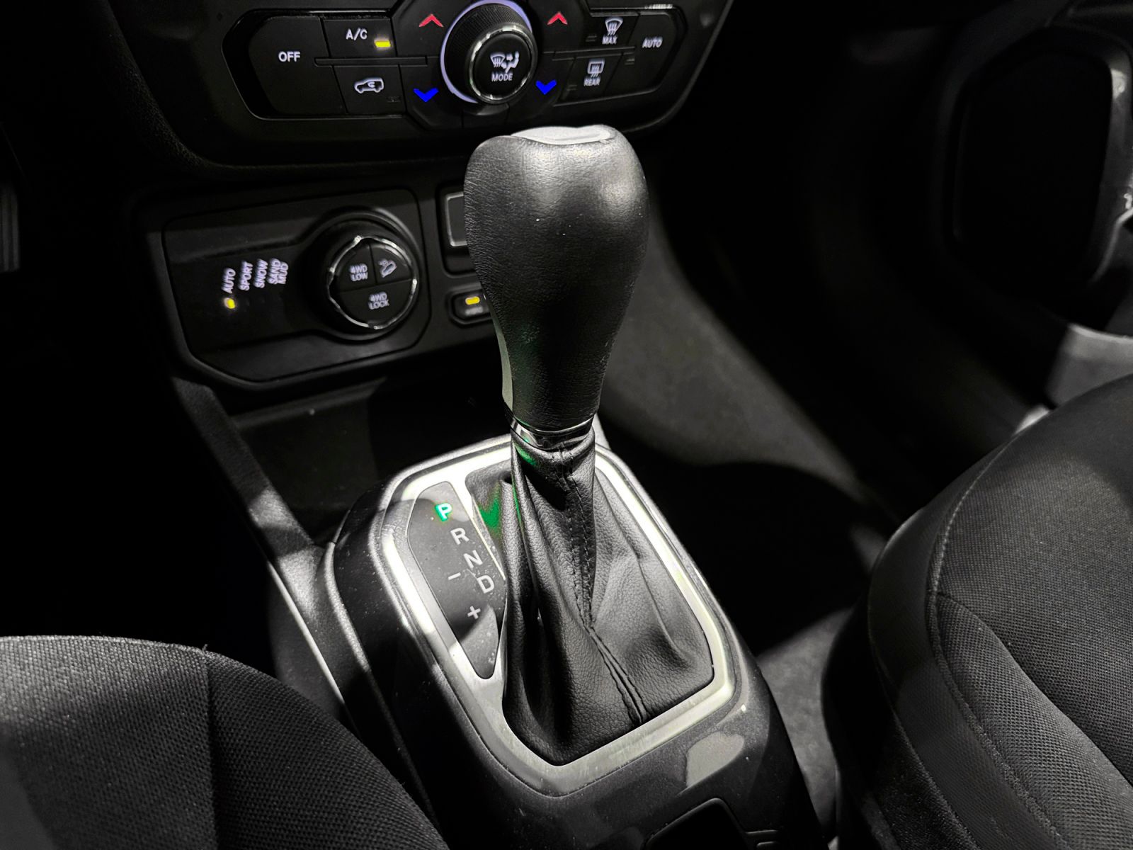 Jeep Renegade 1.3 PHEV Limited 4xe - foto 15