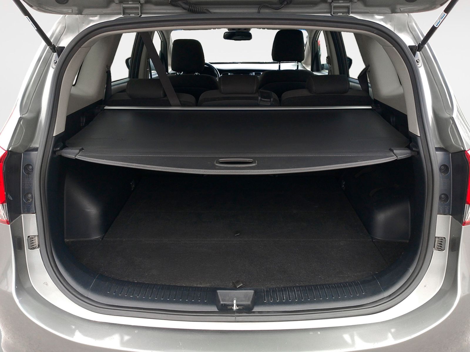 Kia Carens 1.7 CRDi VGT Drive Eco-Dynamics - foto 13