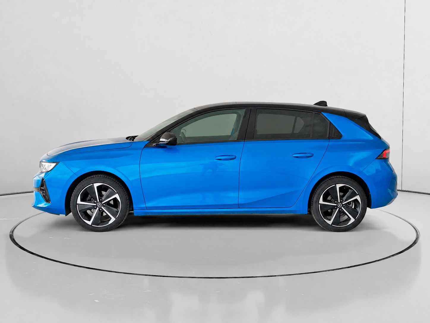 Opel Astra 1.2 Turbo XHT GS - foto 6